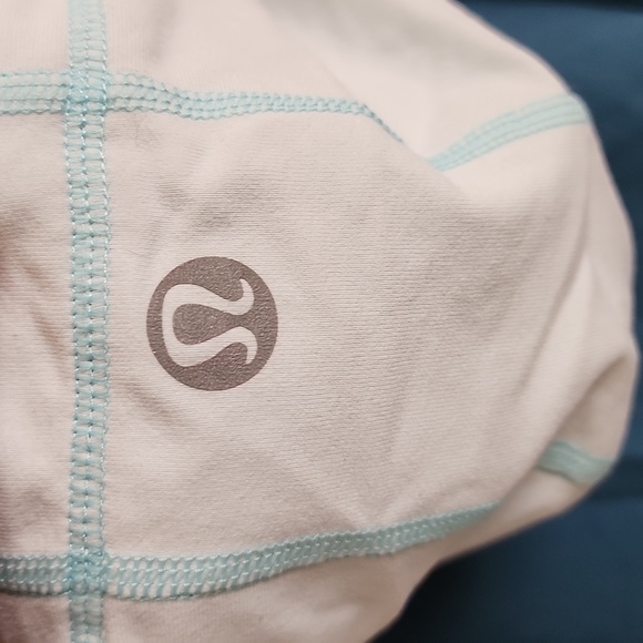 Vintage Lululemon Lightweight vest - Picture 3 of 5